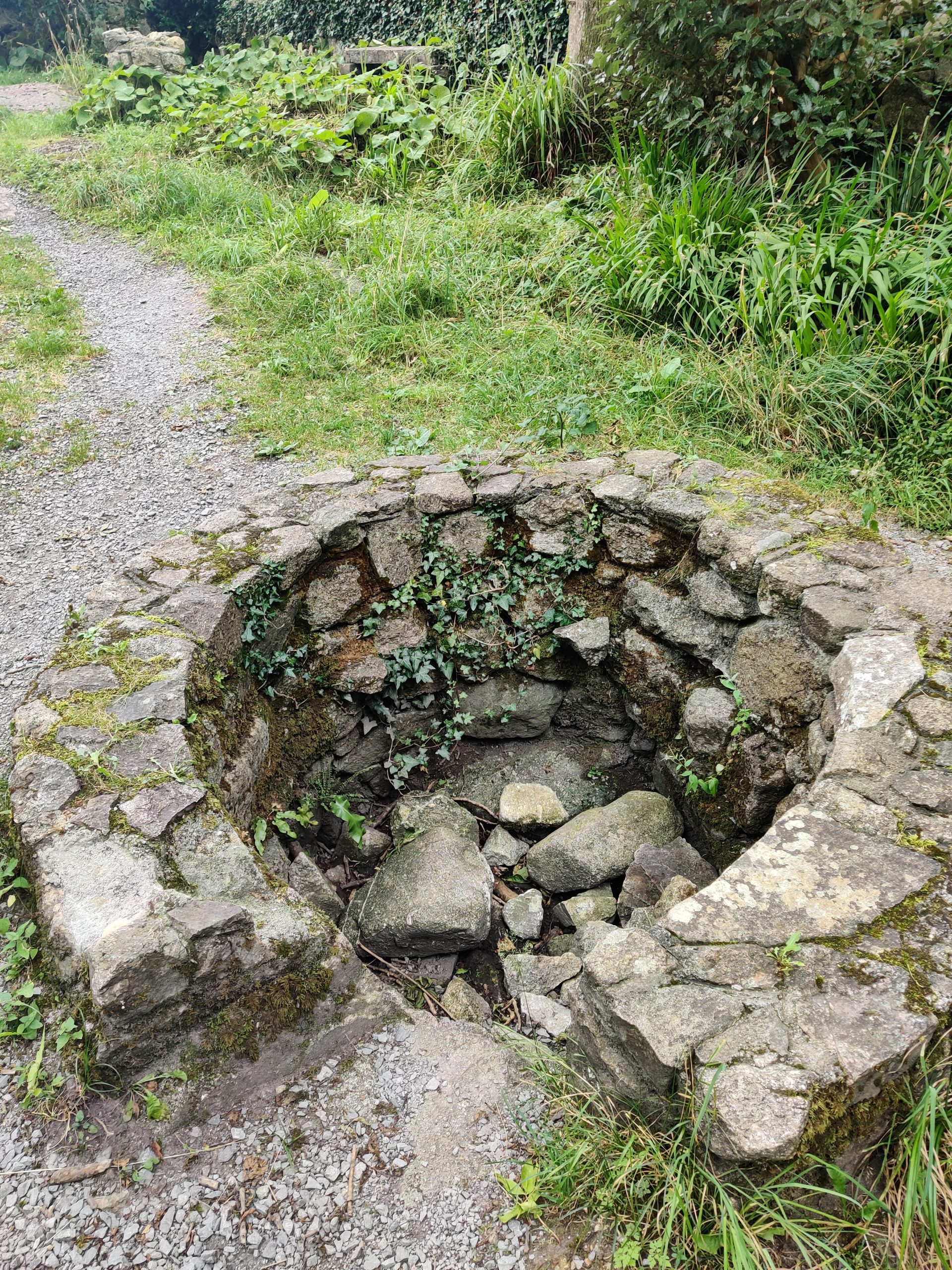 St Enda's Holy Well: The well ran dry - in times of trial or desecration, it is said Holy Wells run dry
