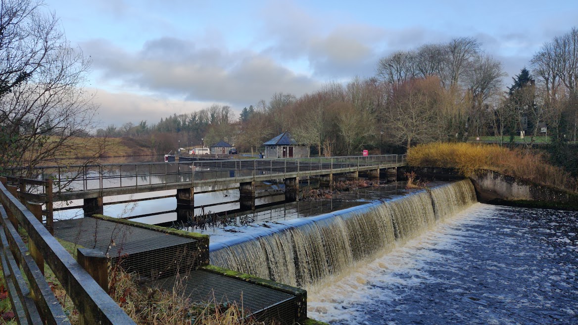Weir at Ballinamore - the canal is built on the natural course of the Yellow River